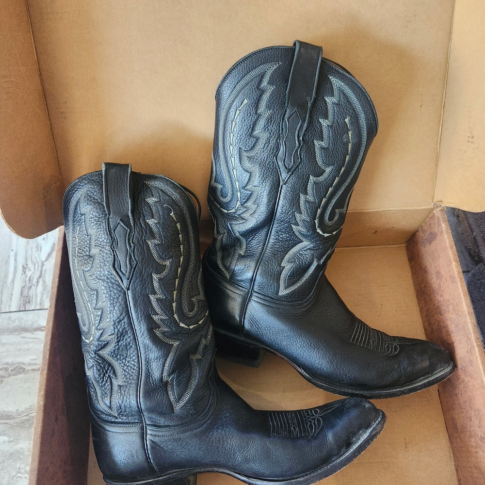 Lucchese Classics Handmade Boot Box - Picture 4 of 7